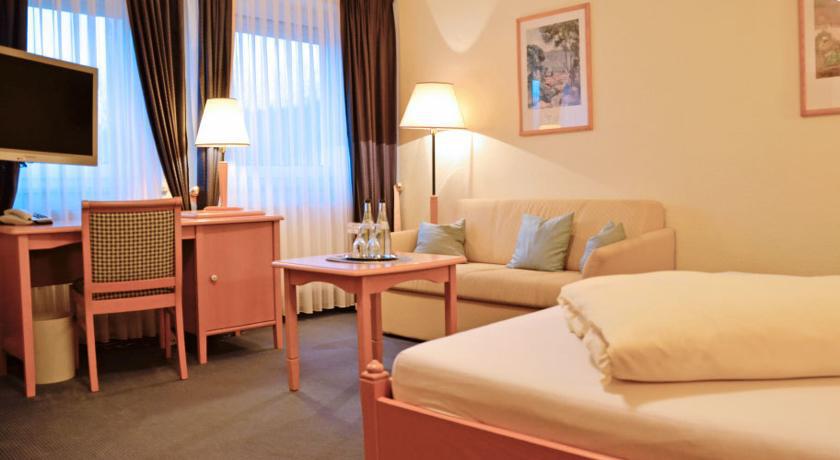 Hotel Gasthof Am Forsthof Edelsfeld Ruang foto