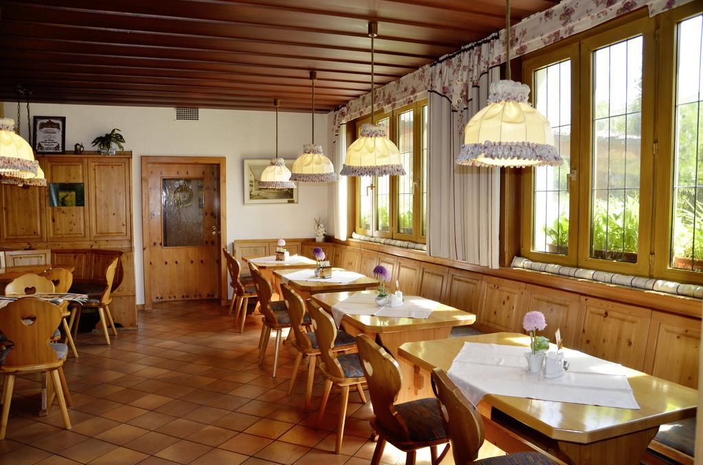 Hotel Gasthof Am Forsthof Edelsfeld Bagian luar foto