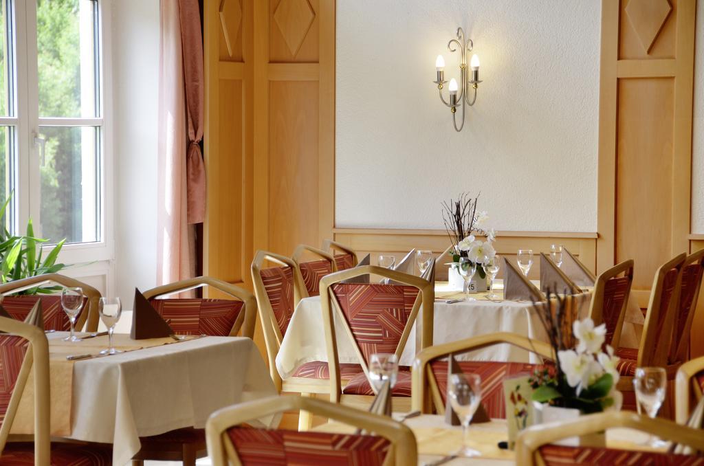 Hotel Gasthof Am Forsthof Edelsfeld Bagian luar foto
